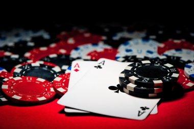 European Roulette wheel and betting layout on megatoto login live table